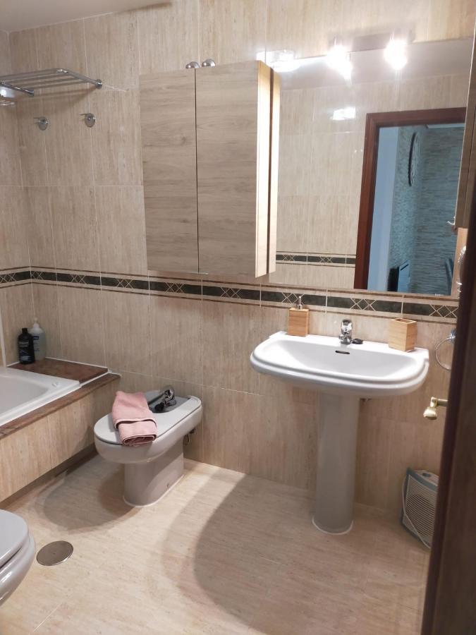 Estudio Tipo Loft En El Centro De Mugardos Kültér fotó